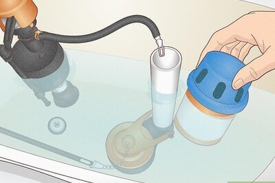 How to Keep a Toilet Bowl Clean Without Scrubbing