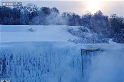 How Niagara Falls freezes ... or does it?
