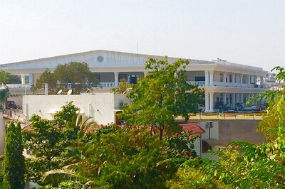 Vaastu-compliant, Bulletproof Windows: Telangana Chief Minister K Chandrashekar Rao Moves Into His Brand New, Rs 50 Cr House