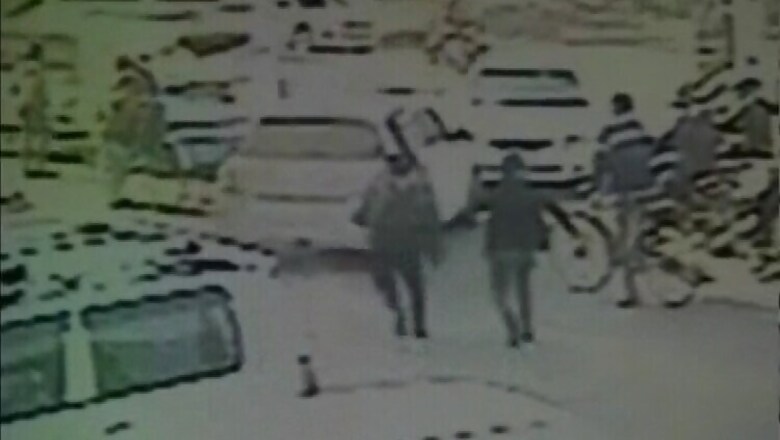 Caught on camera: Girl kidnapped from outside her college in Gurgaon