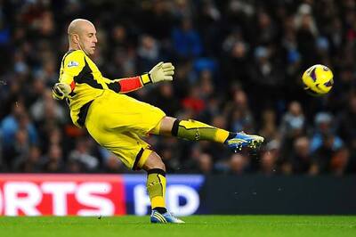 Martin Skrtel could move to Napoli, says Pepe Reina