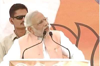 UPA government in policy paralysis, says Narendra Modi