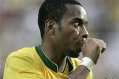 Robinho hat-trick seals Brazil win