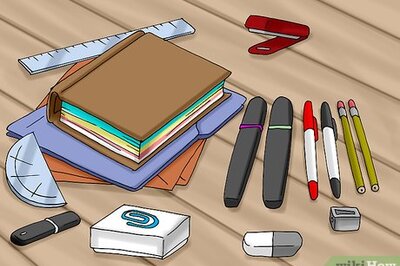 How to Fill Your Dorm Room With What You Need