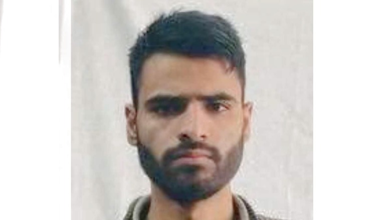 Meet Umer Ahmad Ganie, 19-year-old Labourer from Kashmir's Pulwama Who Cracked NEET UG 2023