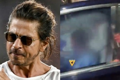 Shah Rukh Khan Reaches Mumbai, Hides Behind Umbrella in 1st Appearance After Release From Hospital | Watch