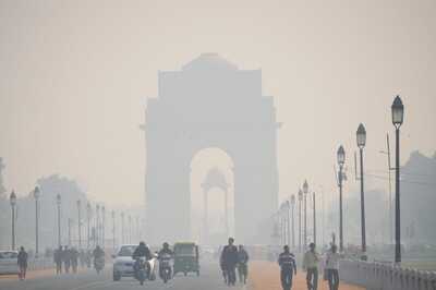 Delhi Air in 'Poor' Zone on Saturday, Min Temp 2 Notches Above Normal