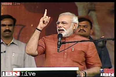 Narendra Modi chants Obama's 'Yes, we can!' at Hyderabad rally