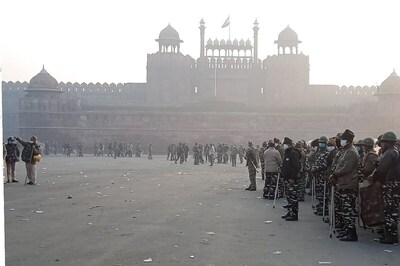 Delhi Police Issues Notices to 20 Farmer Leaders Over Violence During Tractor Rally on Republic Day