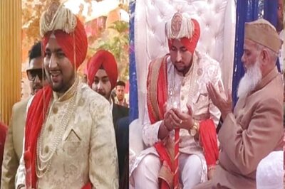 Muslim Groom Sports Turban to Honour Sikhs for Their Help in Delhi Riots
