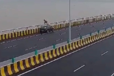 Mumbai: 38-year-old Engineer Attempts Suicide By Jumping Off Atal Setu, Search On