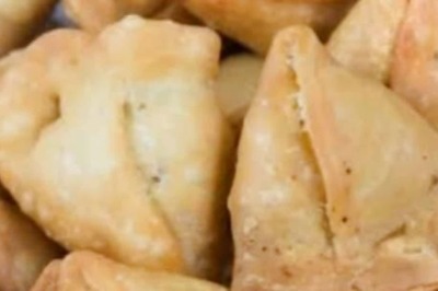 Denied Spoon-Bowl at Samosa Shop, Customer Calls Madhya Pradesh CM Helpline To Complain