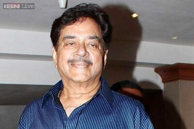 Shatrughan Sinha praises Narendra Modi for 'Swachh Bharat' campaign