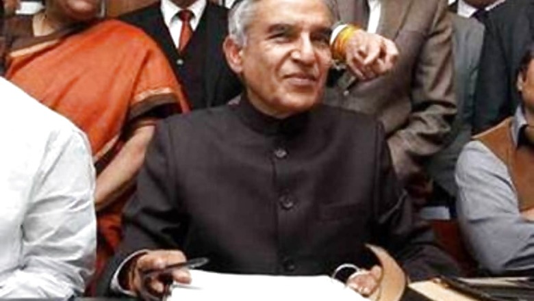 Ex-minister Pawan Bansal Made Congress Treasurer as Interim Measure After Demise of Party Leader Ahmed Patel
