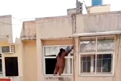 Woman Cleans Her Windowpanes Before Diwali in a 'Unique' Manner, People Call Her 'Khatron Ke Khiladi'