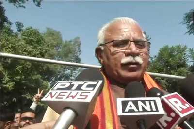 Haryana CM Manohar Lal Khattar Travels by Train to Karnal, Then Rides Bicycle to Cast Vote