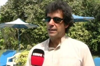 Imran offers free treatment to Geelani