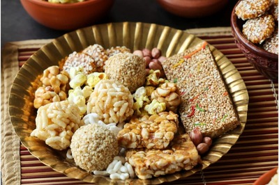 Makar Sankranti 2023: From Til Ladoo, Puran Poli, Pongal to Undhiyu, Traditional Foods to Celebrate the Festival With
