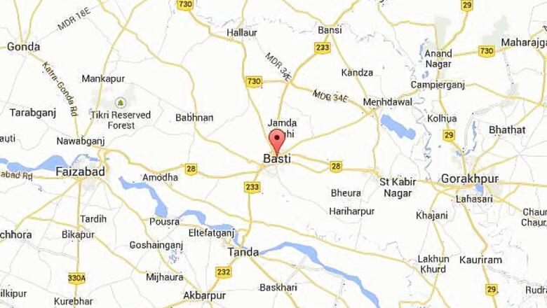 2 killed, 4 injured in road mishap