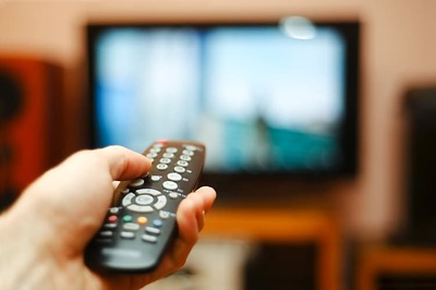Each extra hour per day on TV leads to poorer grades: Study