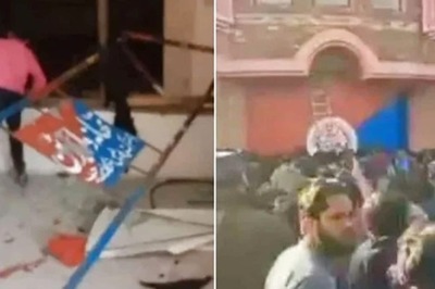 On Cam: Angry Mob Storms Police Station in Pakistan, Lynches Man Accused of Blasphemy