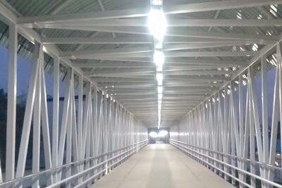 WATCH: Western Railway’s Longest Skywalk Connecting Bandra Terminus to Khar Road in Mumbai