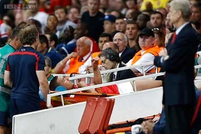 Lukas Podolski ruled out for up to 10 weeks