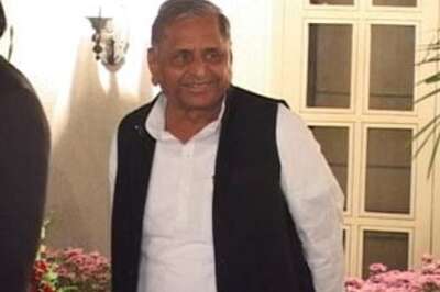 CBI probing false assets case reports against Mulayam