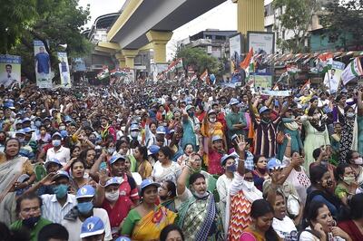 No Roadshows, 500 People at Public Meets, Orders EC as Bengal Sees Record High of 11,948 Covid Cases