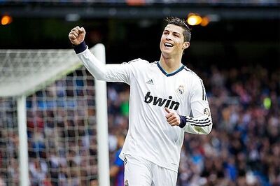 Real Madrid beat Levante 5-1 before Galatasaray trip