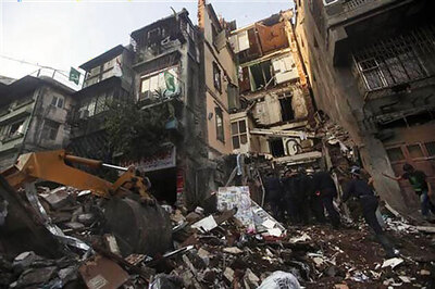 Commercial establishments in residential areas to face sealing drive