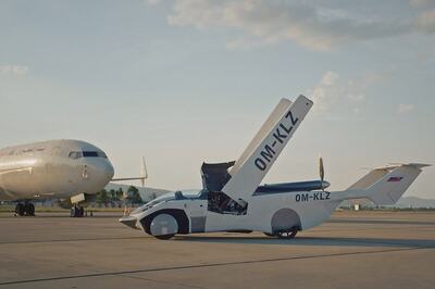 Klein Vision AirCar V5 Flying Car Completes Test Flight Between Airports in Slovakia