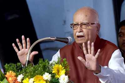 Advani Lauds Pranab's RSS Visit, Says It Will Help Create 'Much-Needed Atmosphere of Tolerance'