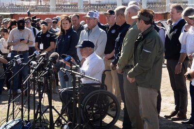 Over a Dozen Republican Governors Gather at Texas Border to Keep Pressure on Biden over Migrant Influx