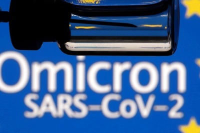 Singapore Boosts Testing, Holds off on Further Reopening Over Omicron Variant