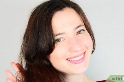 How to Use Wax on Your Hair