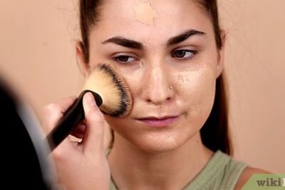 How to Use a Fan Brush