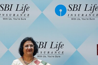 SBI Life in Modest Debut After Rich Valuations For IPO