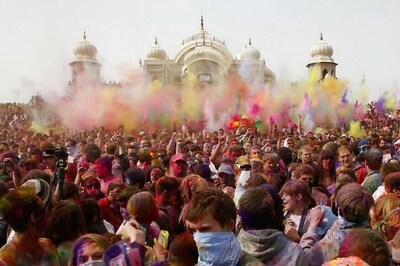 India-Born Muslim Cop Security In-Charge of Hindu Temple in US