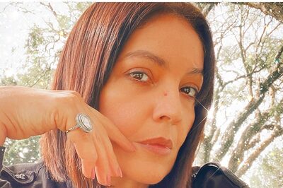 Pooja Bhatt Celebrates Six Years Of Sobriety With Sun-Kissed Selfie, See Here