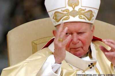 Thieves steal Pope John Paul's blood from Italy church