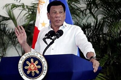 'Losing battle': Philippine doctors, nurses urge new COVID-19 lockdowns