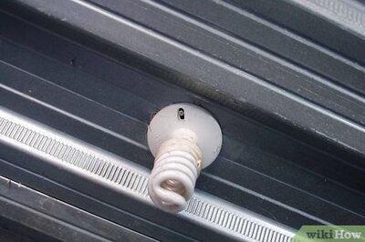 How to Clean a Light Bulb