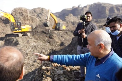 AAP Councillors Will Ensure That Landfill Sites Are Cleared of Garbage, Says Delhi Deputy CM Sisodia