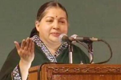 Jaya slams Cong, DMK over Lankan Tamil issue