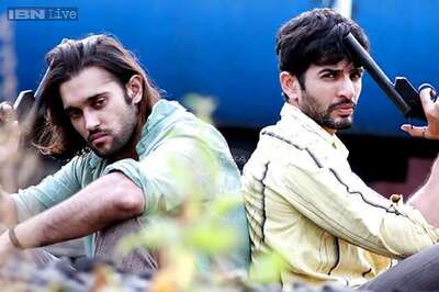 'Desi Kattey' tweet review: Weak story, bland protagonists, long duration; watch it if you want to punish yourself