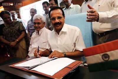 Government considering setting up Rail University: Sadananda Gowda