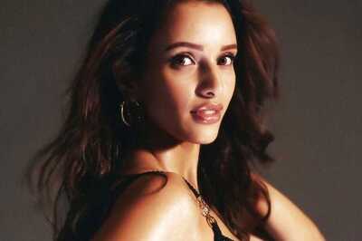 Just Like Triptii Dimri, Add Kettlebell Shoulder Presses In Your Workout Routine