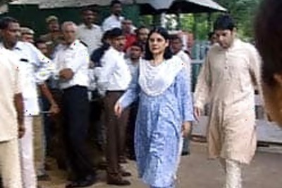 Register FIR against Maneka Gandhi, court tells police