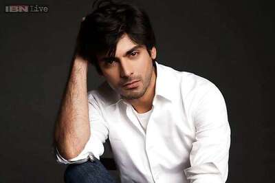 Popularity of 'Zindagi Gulzar Hai' in India has put pressure of fans' expectations on me: Fawad Khan